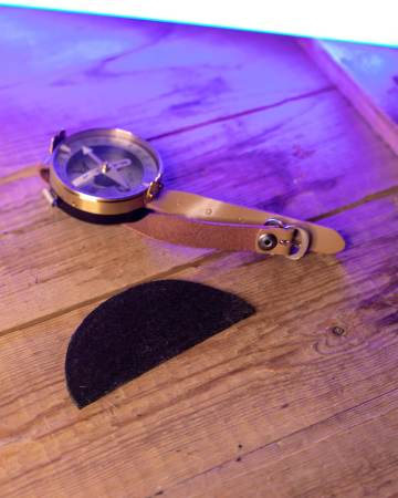 Шеврон вышитый (полукруг триколор) 2022 г МЧС Россия, золотой, металл - интернет магазин Полигон