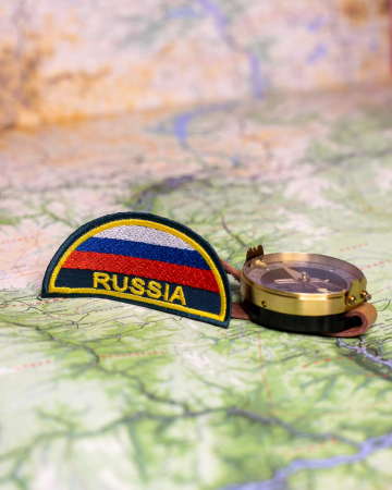 Шеврон вышитый (полукруг триколор) 2022 г МЧС Россия, золотой, металл - интернет магазин Полигон